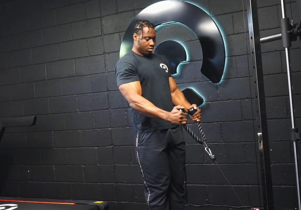 How to perform a Rope Hammer Curl